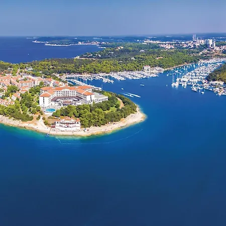 Gorgeous Apartment In Pula With Wifi