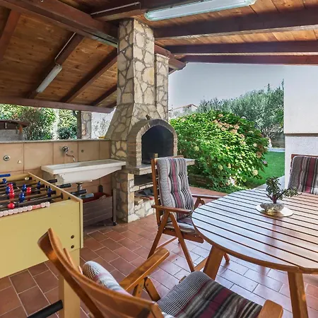 Gorgeous In With Wifi Apartament Pula